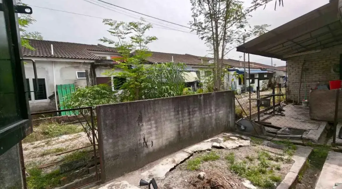 rumah-teres-setingkat-taman-mewah-kamunting-08