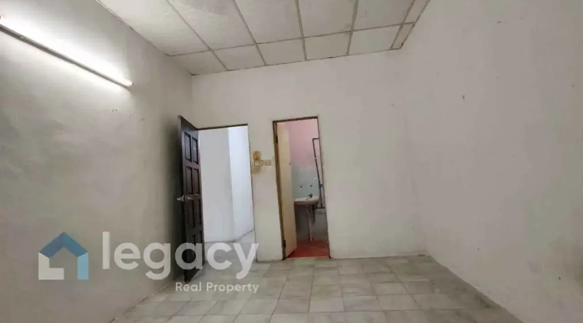 rumah-teres-setingkat-untuk-dijual-di-klebang-restu-chemor-05