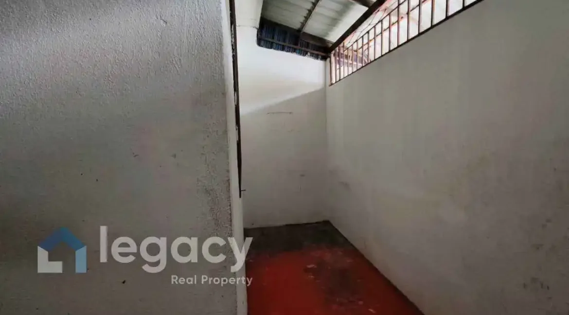 rumah-teres-setingkat-untuk-dijual-di-klebang-restu-chemor-09