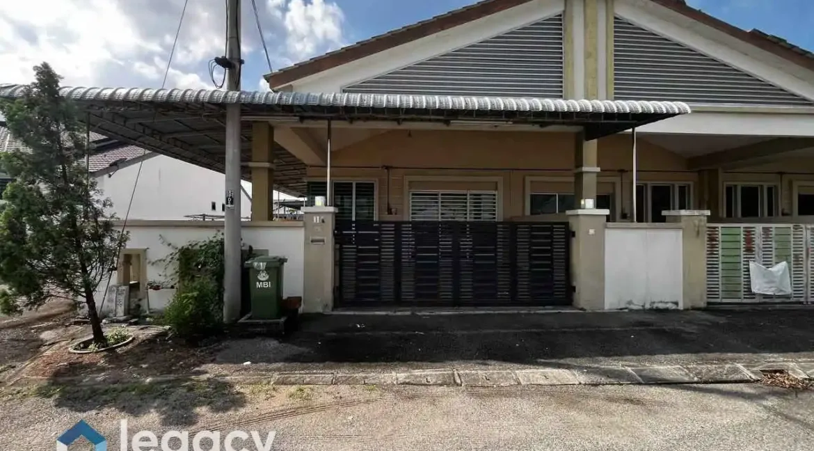 Rumah teres setingkat untuk dijual di Medan Klebang Pertama, Chemor, Perak