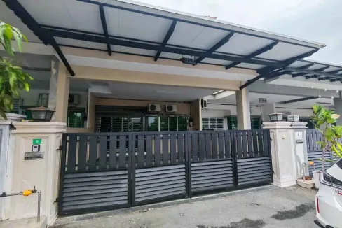Rumah teres setingkat untuk dijual di Taman Lapangan Kiara, Ipoh, Perak