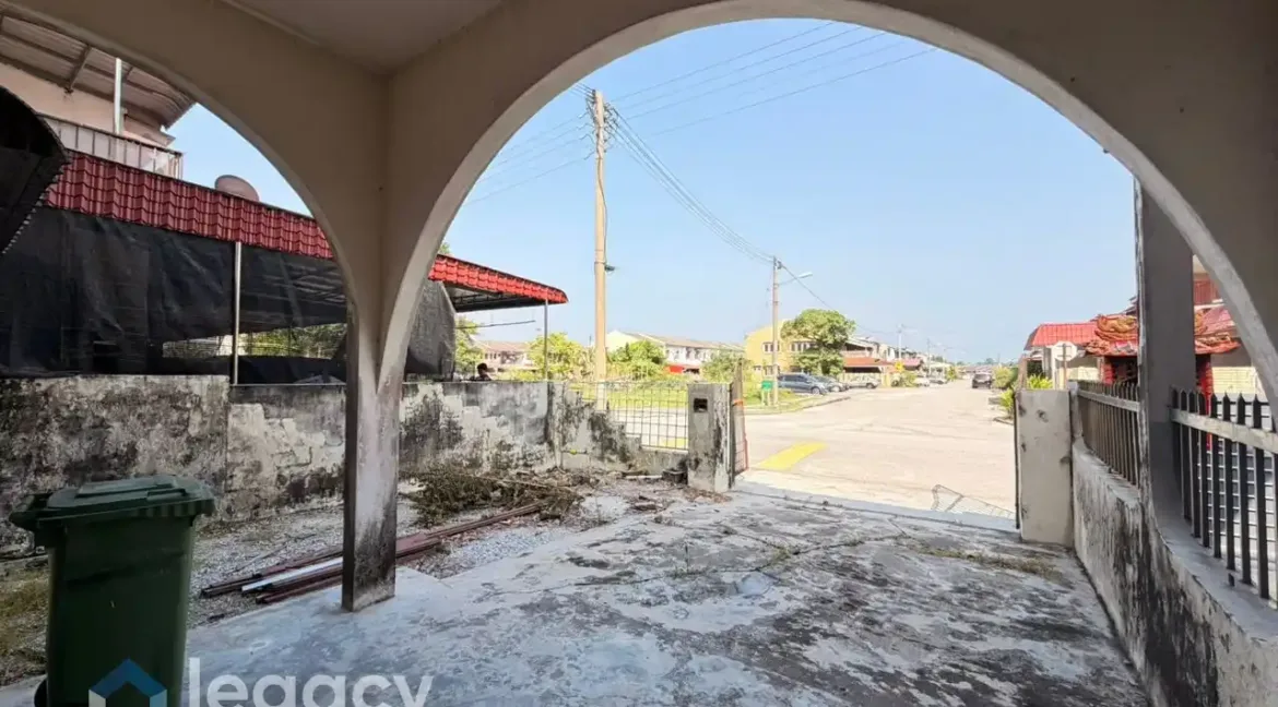 teres-2-tingkat-untuk-dijual-di-taman-tasek-damai-ipoh-09