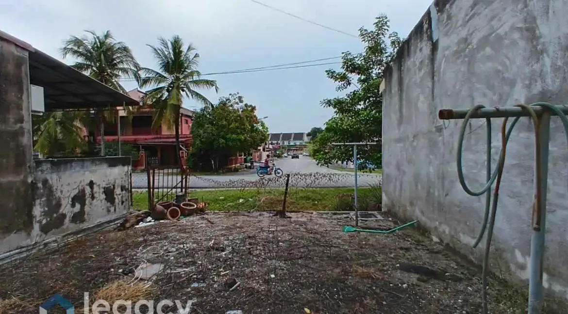 teres-2-tingkat-untuk-dijual-di-taman-tasek-damai-ipoh-baru-07