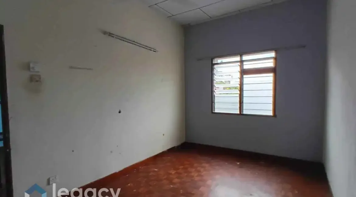 teres-2-tingkat-untuk-dijual-di-taman-tasek-damai-ipoh-baru-14