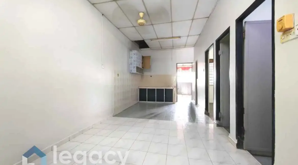 teres-setingkat-untuk-dijual-di-fasa-2i-seri-manjung-06-1