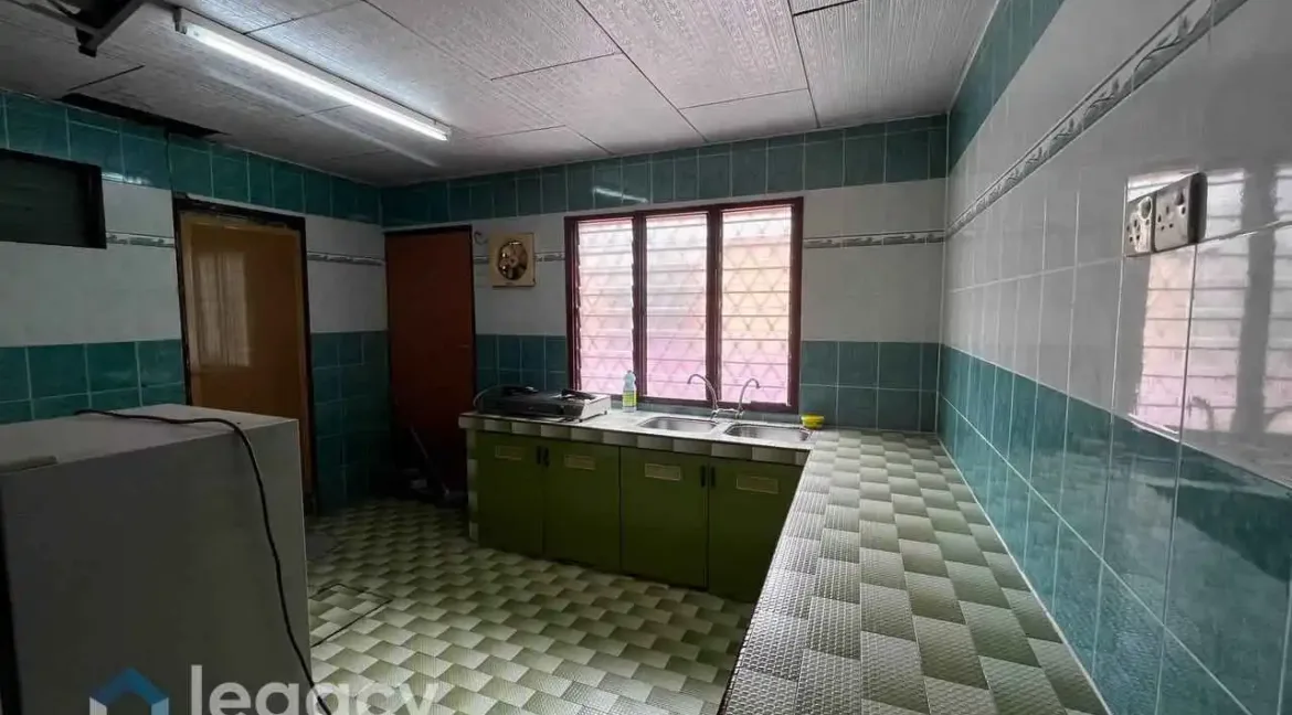 teres-setingkat-untuk-dijual-di-taman-desa-aman-teluk-intan-perak-09