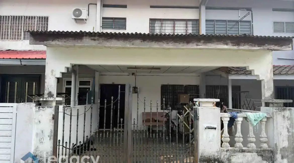 Rumah teres 2 tingkat untuk dijual di Taman Indah, Kampar, Perak