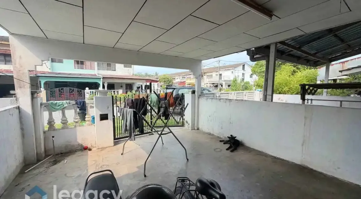 rumah-teres-2-tingkat-taman-indah-mambang-diawan-kampar-07