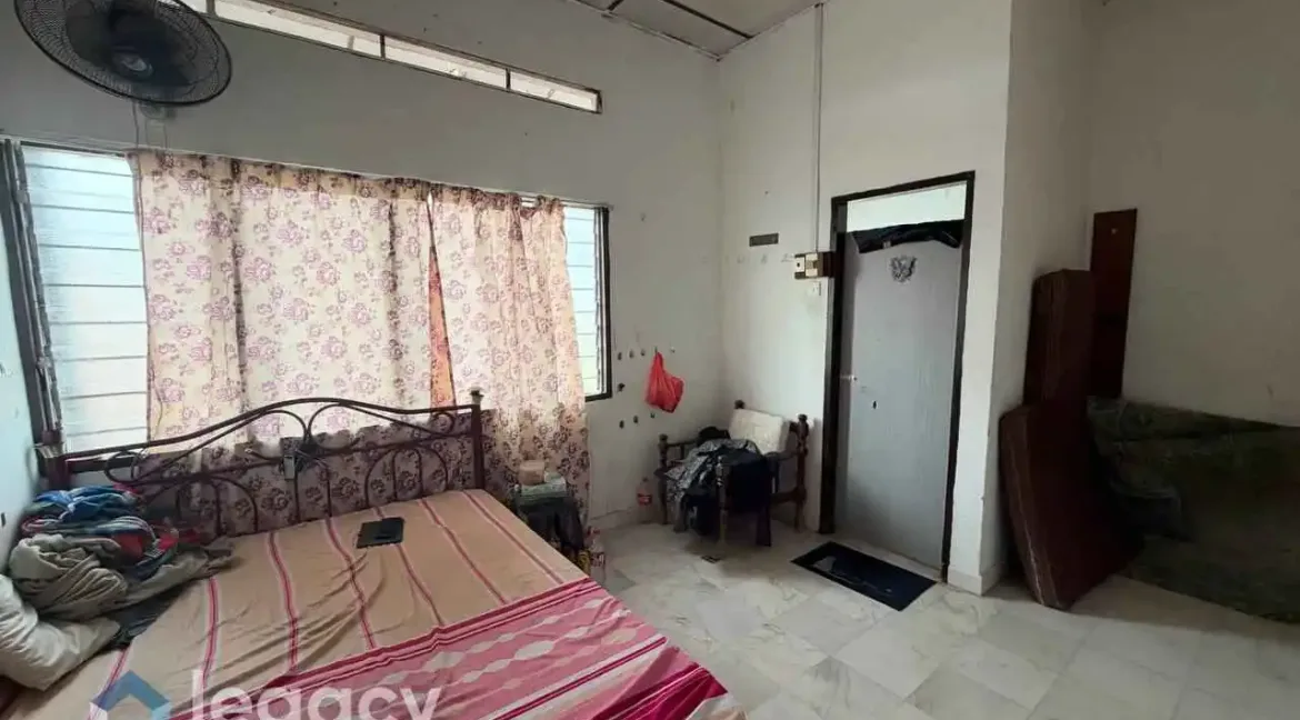 rumah-teres-2-tingkat-taman-indah-mambang-diawan-kampar-16