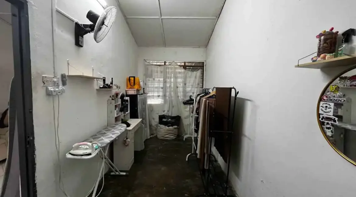rumah-teres-setingkat-kos-rendah-untuk-dijual-di-taman-desa-pelancongan-ipoh-09