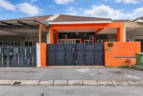 Rumah teres setingkat untuk dijual di Taman Tanjung Bakti, Ipoh, Perak