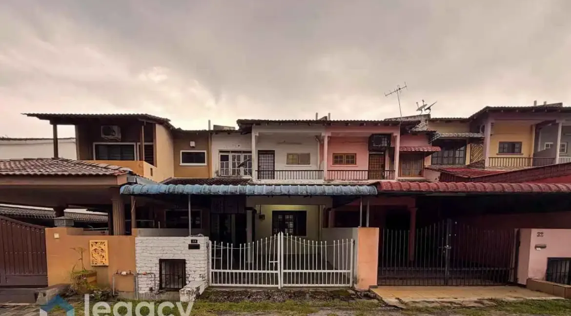 rumah-untuk-dijual-di-taman-sri-ampang-ipoh-perak-02