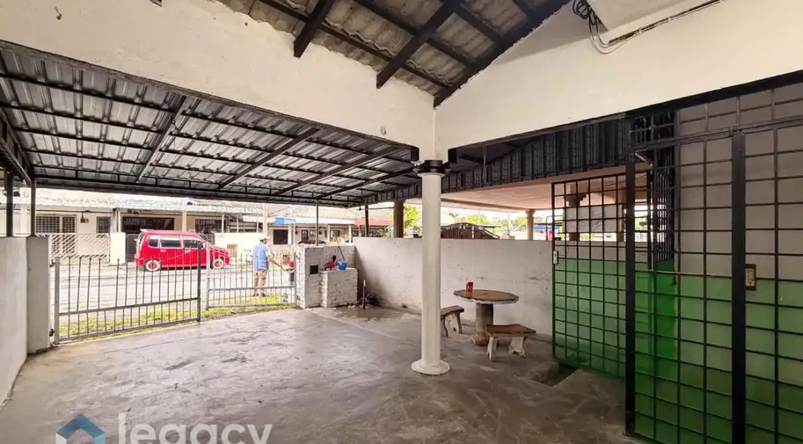 rumah-untuk-dijual-di-taman-sri-ampang-ipoh-perak-06