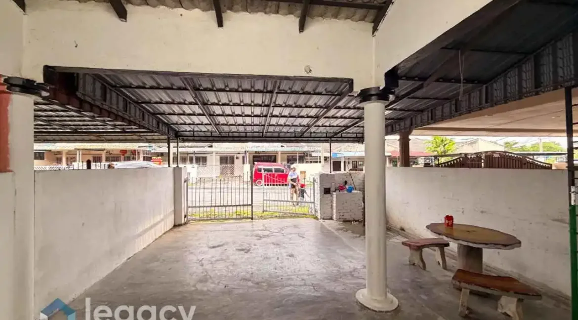 rumah-untuk-dijual-di-taman-sri-ampang-ipoh-perak-07