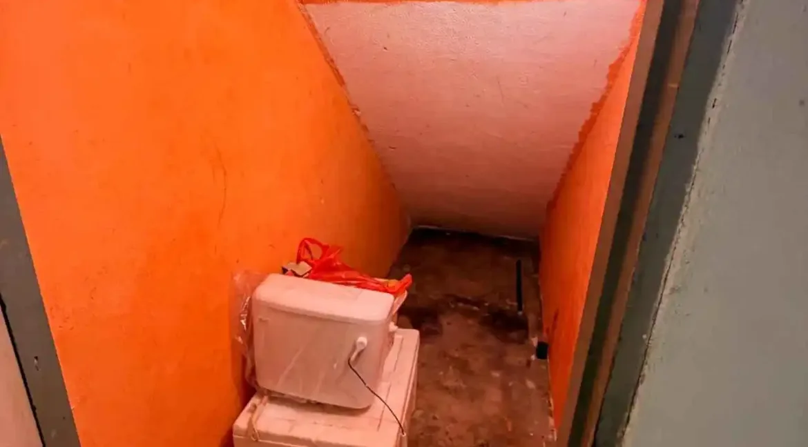 rumah-untuk-dijual-di-taman-sri-ampang-ipoh-perak-15
