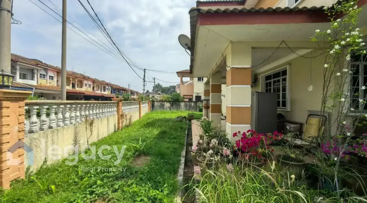 semi-d-2-tingkat-corner-lot-untuk-dijual-di-taman-teratai-kuala-kangsar-04