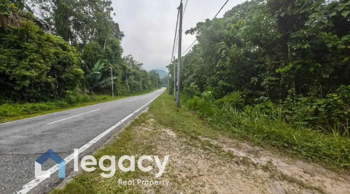 tanah-pertanian-sebelah-sungai-temelong-gua-badak-lenggong-11