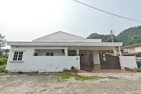 Rumah teres 2 tingkat untuk dijual di Lintasan Bercham Timur, Ipoh, Perak