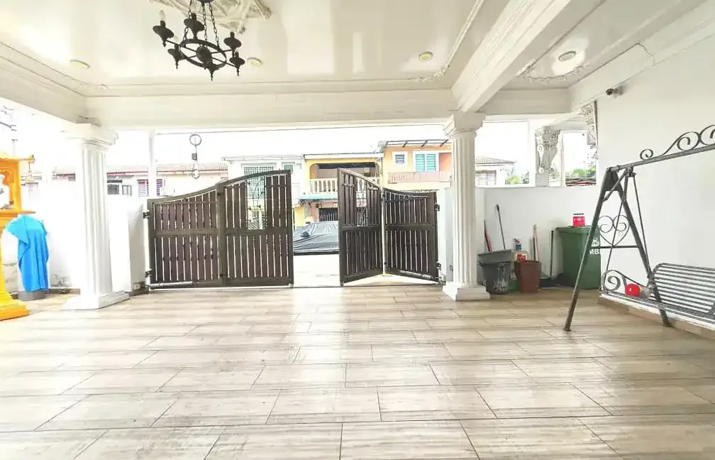 teres-2-tingkat-corner-lot-untuk-dijual-di-lintasan-bercham-timur-ipoh-08