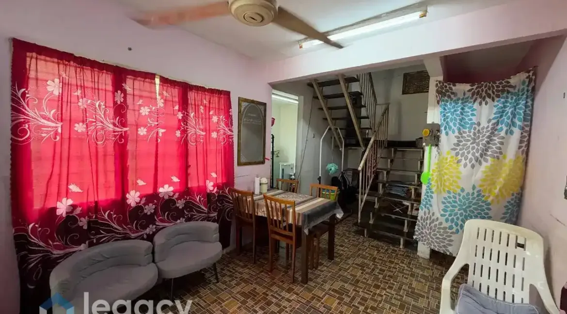 teres-2-tingkat-kos-rendah-untuk-dijual-di-taman-chepor-jaya-ipoh-02