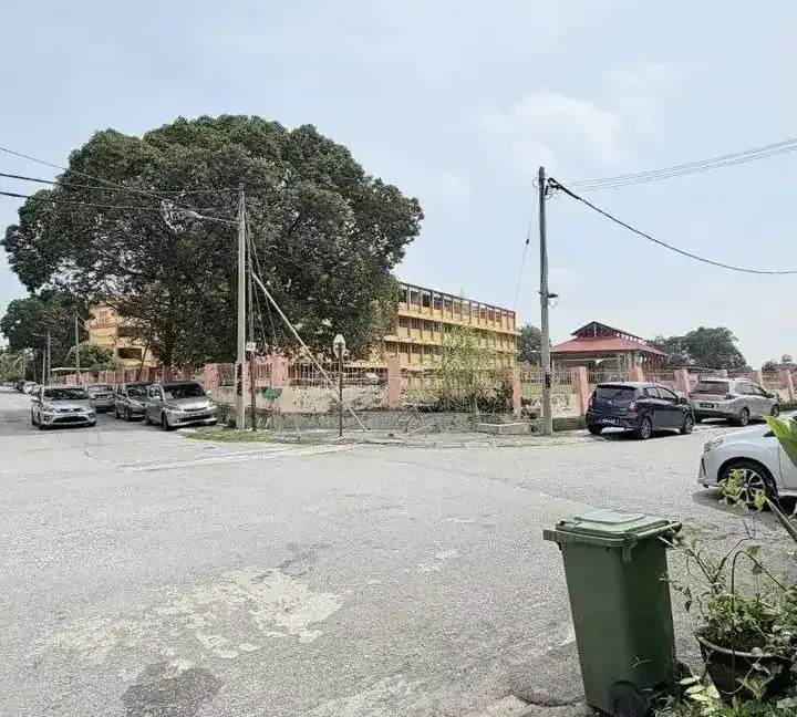 teres-2-tingkat-untuk-dijual-di-taman-lahat-baru-lahat-02