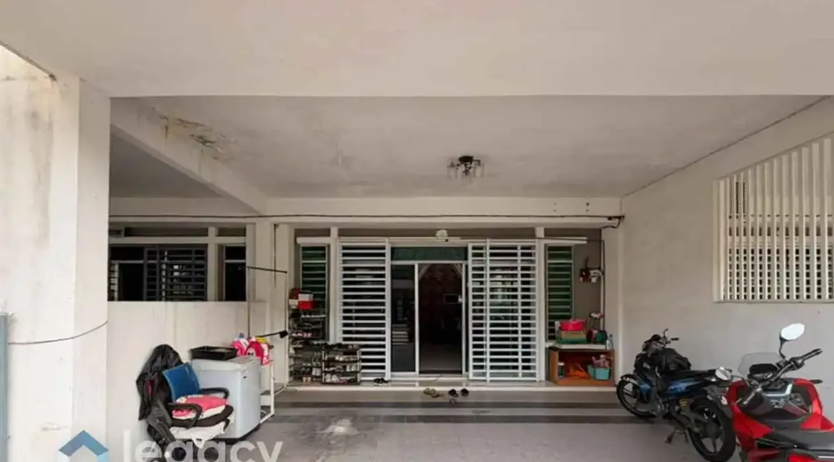 teres-3-tingkat-untuk-dijual-di-anjung-bercham-megah-ipoh-05