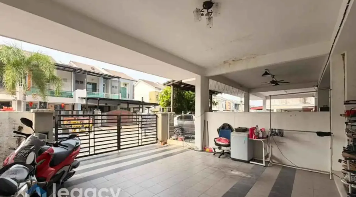 teres-3-tingkat-untuk-dijual-di-anjung-bercham-megah-ipoh-06