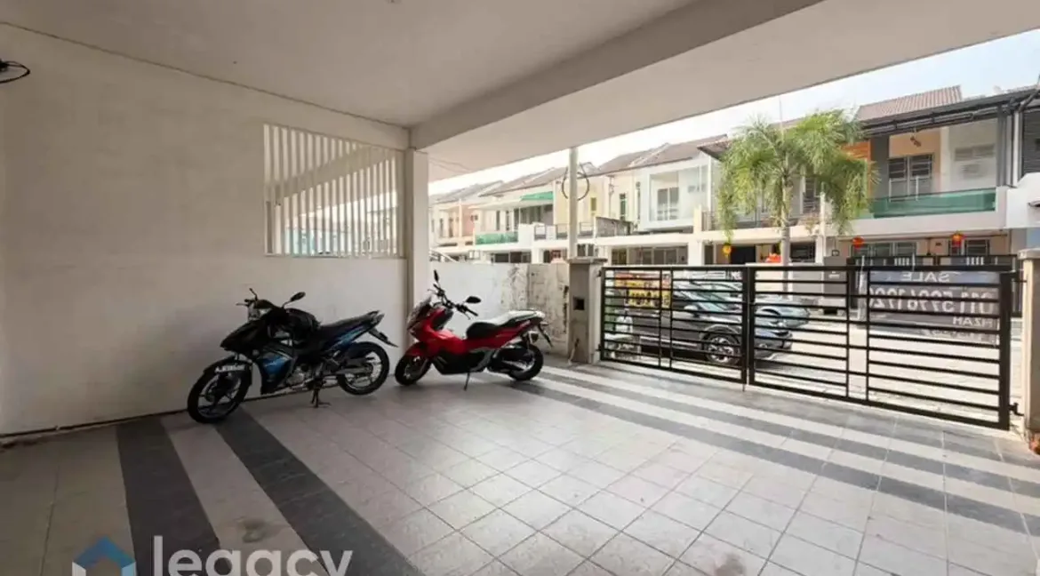 teres-3-tingkat-untuk-dijual-di-anjung-bercham-megah-ipoh-07