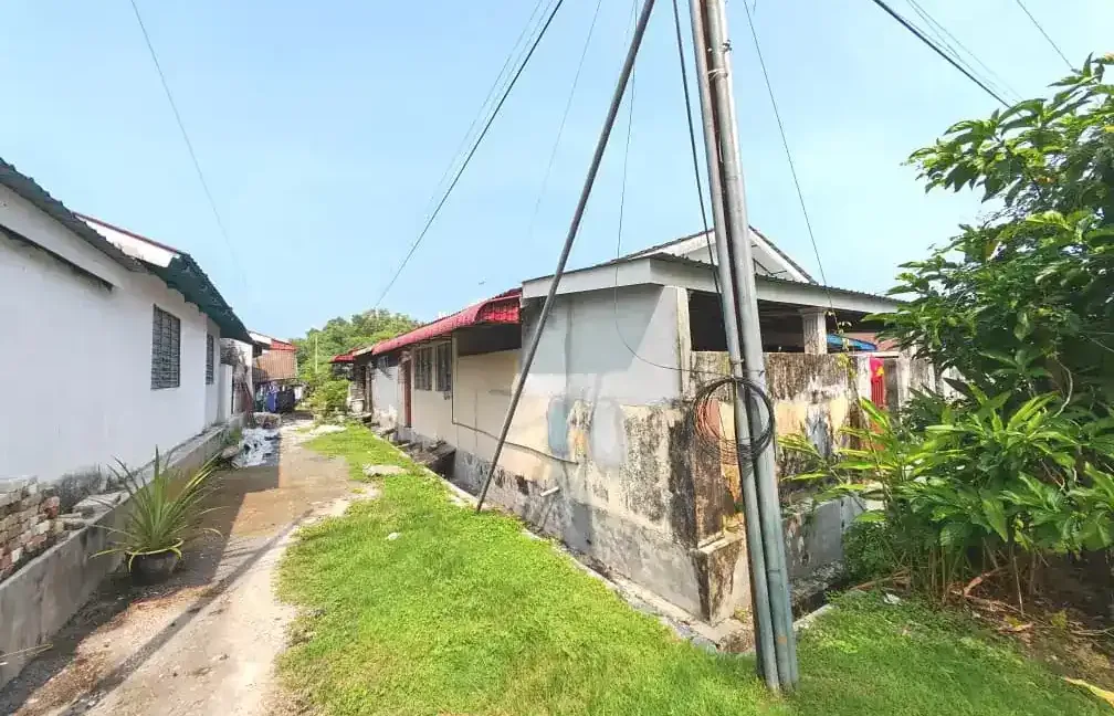 teres-setingkat-corner-lot-untuk-dijual-di-bemban-mesra-batu-gajah-05
